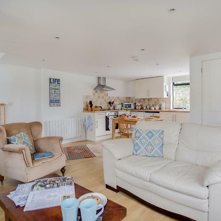 Little England Cottage Milborne Saint Andrew 외부 사진