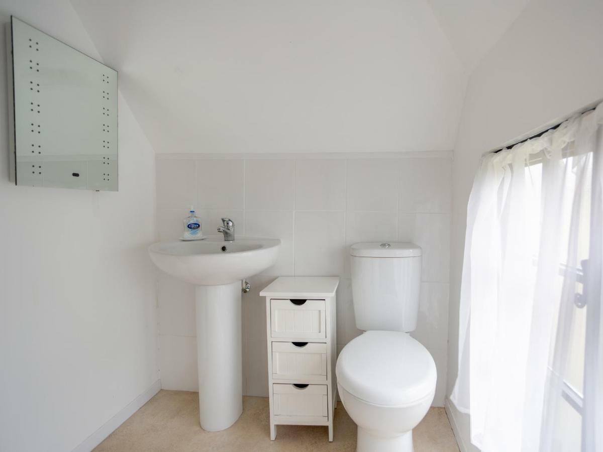 Little England Cottage Milborne Saint Andrew 외부 사진